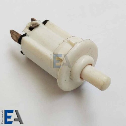 کلید لا در کابینت
